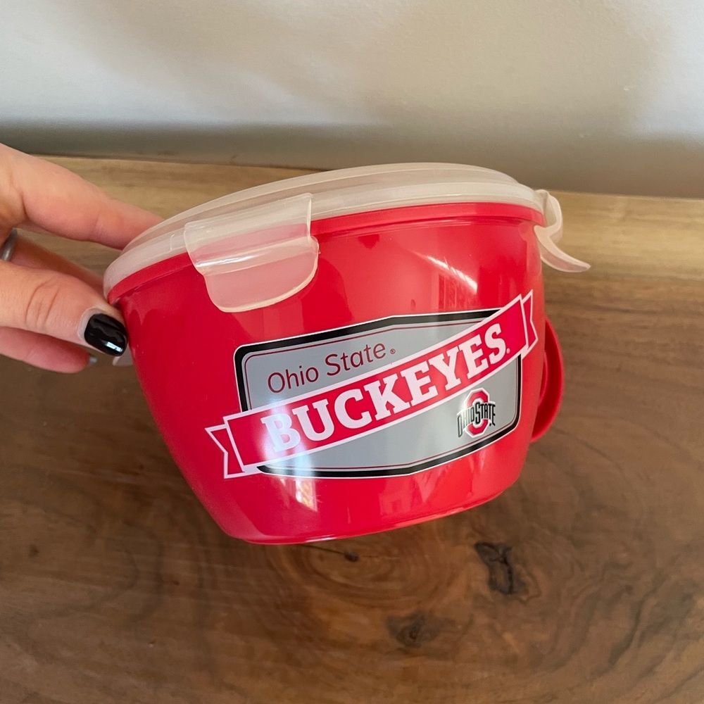 Ohio State Buckeyes Red Plastic Soup Big Mug with Latch Lid Brand New OSU